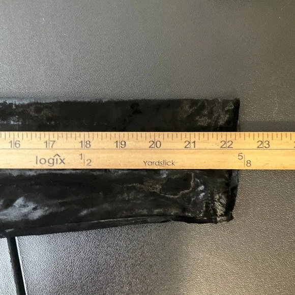 Madden NYC Crop Top Women M Black Velvet Rhinestone Heart Glam Dark Corquette - Picture 9 of 12